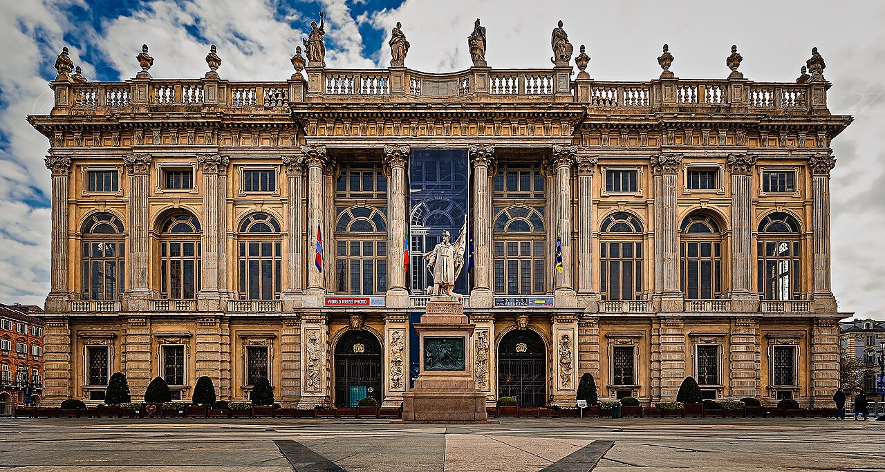 La façade baroque du palais Madame à Turin, sur la place du Château